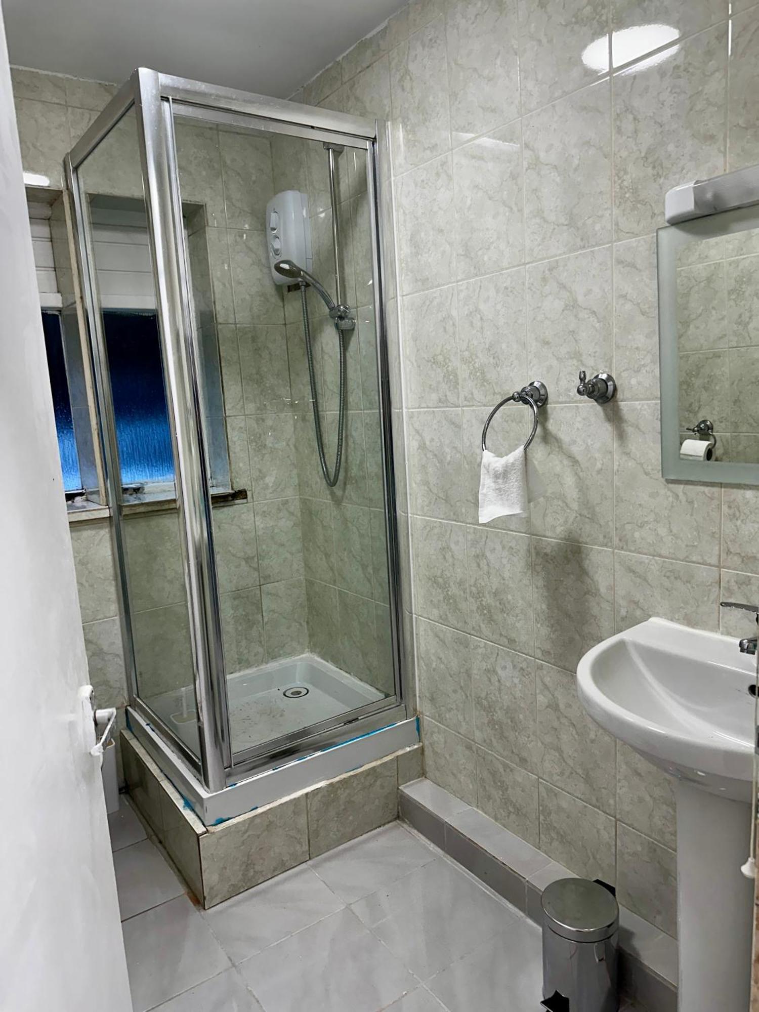 Gatwick Birchwood Lodge With Holiday Parking Horley Exteriér fotografie