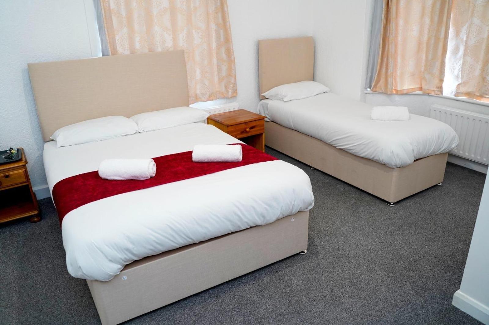 Gatwick Birchwood Lodge With Holiday Parking Horley Exteriér fotografie